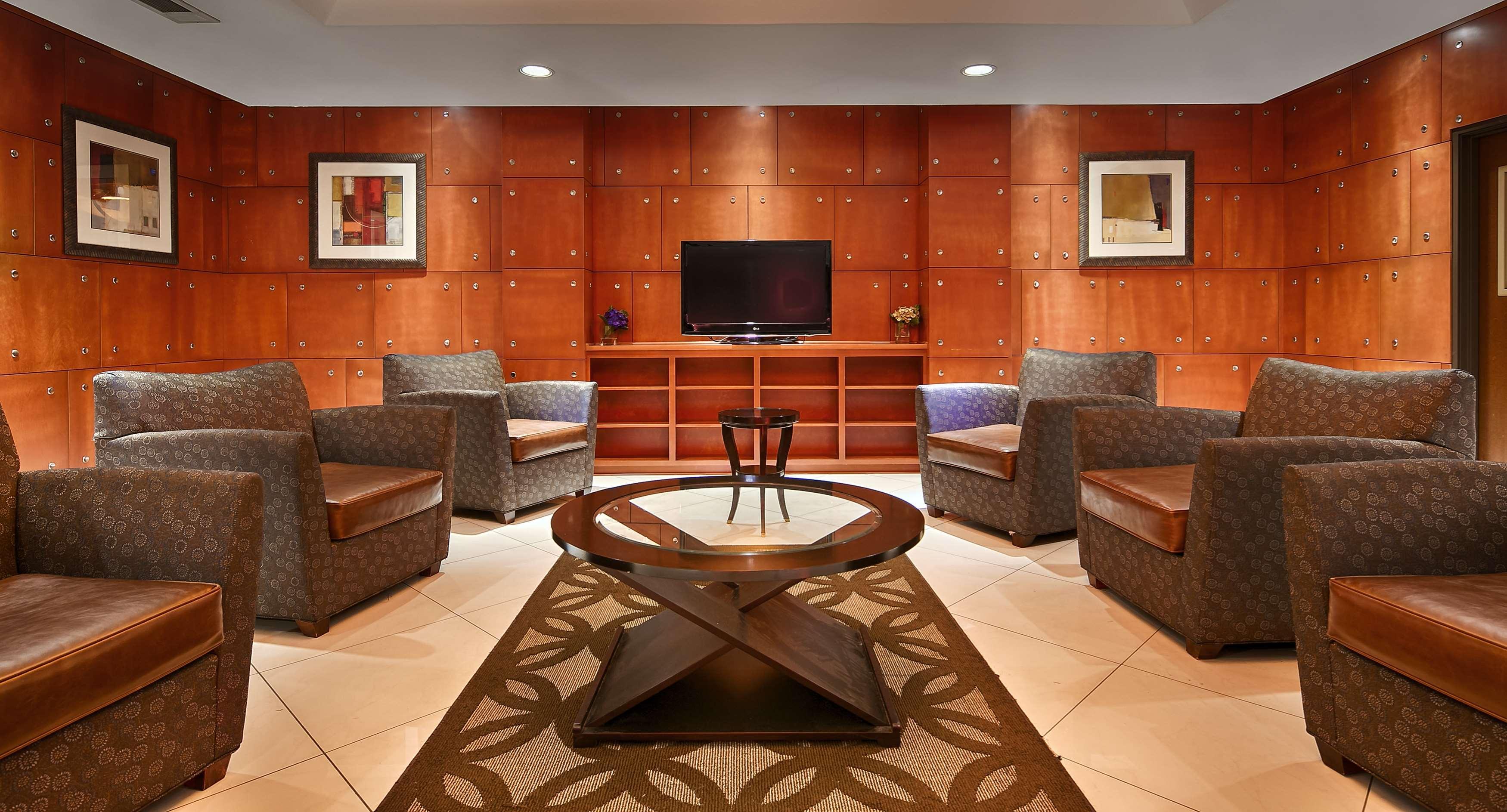 Best Western Plus Flowood Inn & Suites מראה חיצוני תמונה