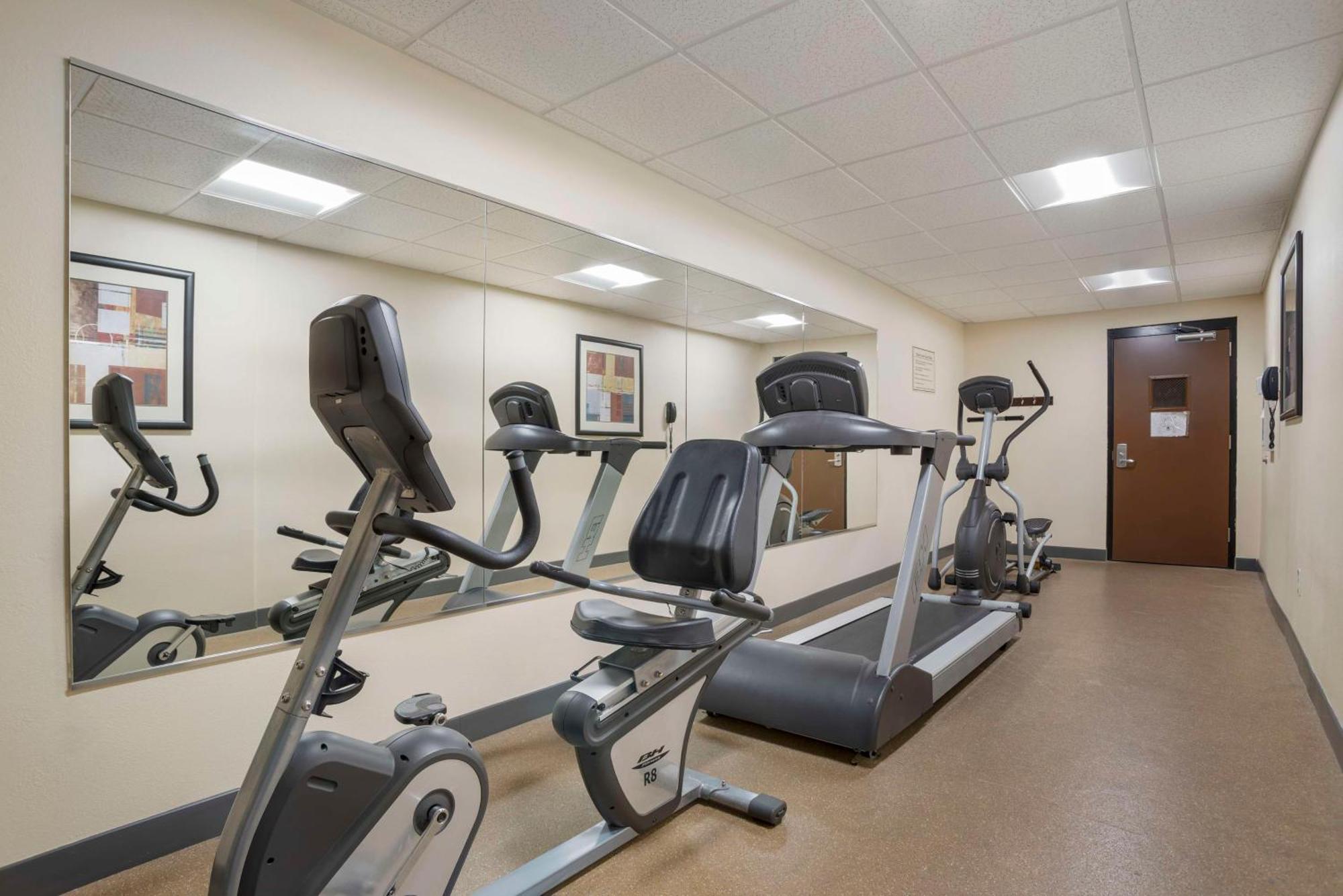 Best Western Plus Flowood Inn & Suites מראה חיצוני תמונה